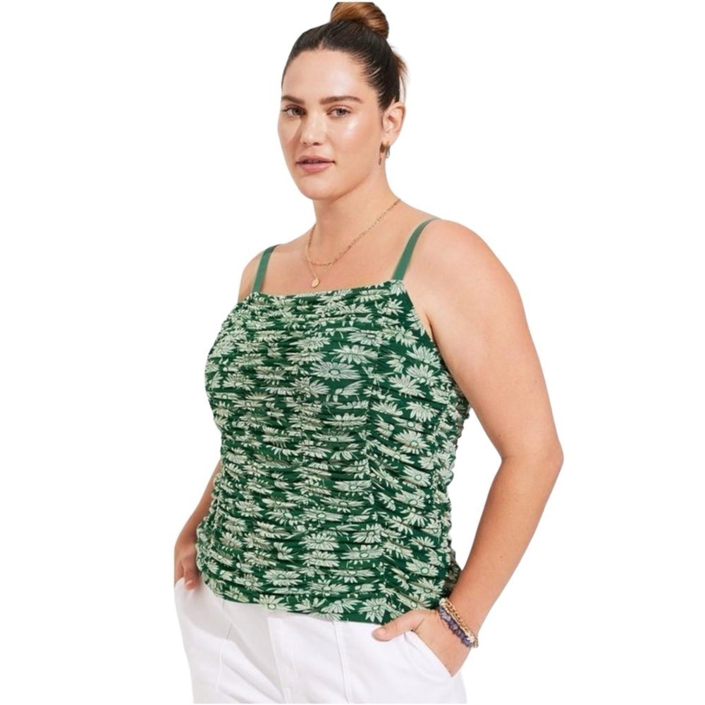 NWT Women’s Plus Torrid Floral Cropped Shirred Cami Top Green White 6X